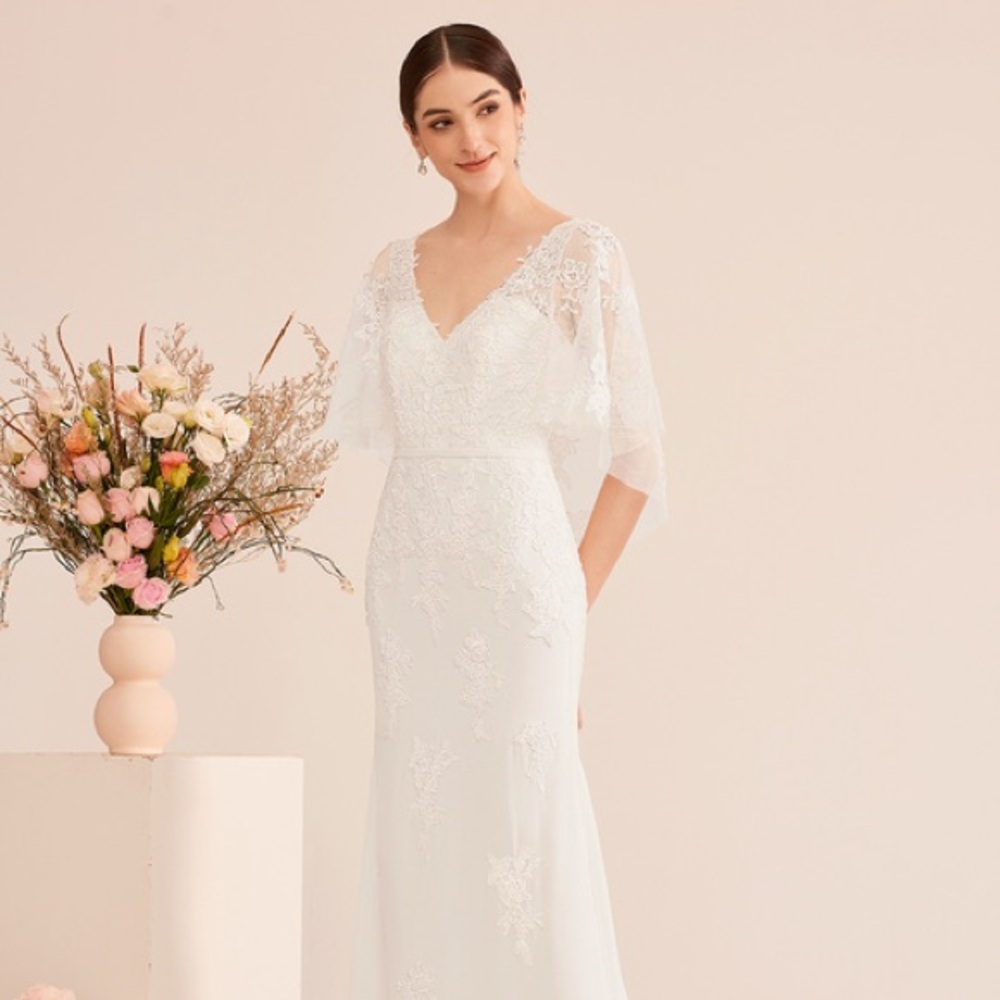 NWT wedding/reception dress, purch 01/01/2025 and price is negotiable JJHOUSE